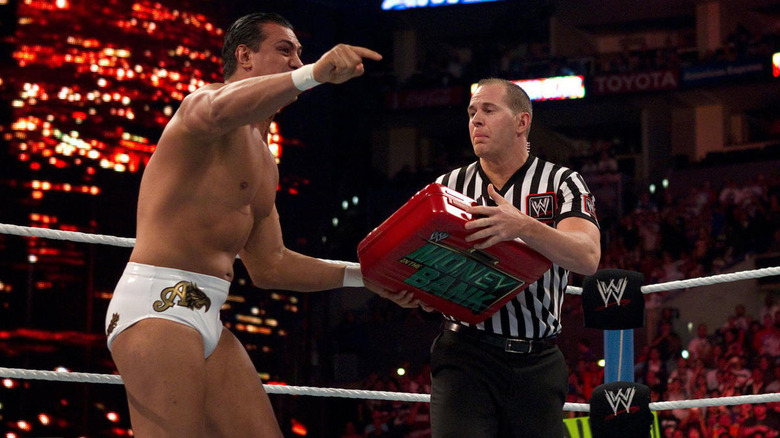 Alberto Del Rio cashing in money in the bank