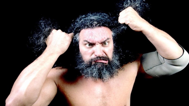 Bruiser Brody tugging his hair