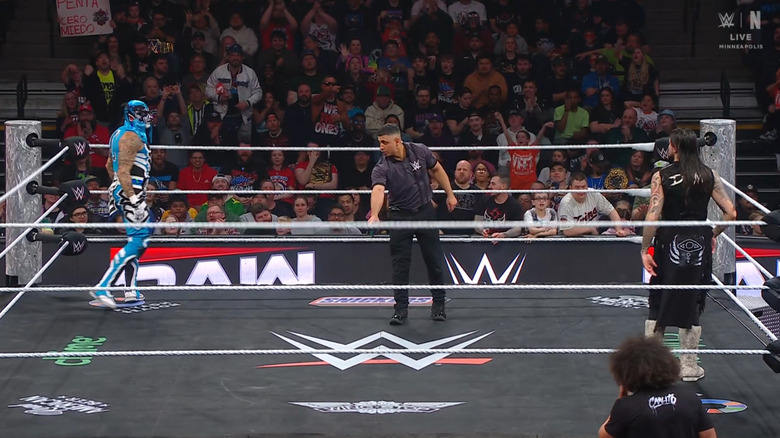 Penta and Dominik inside the ring