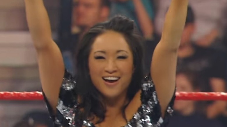 Gail Kim arms raised
