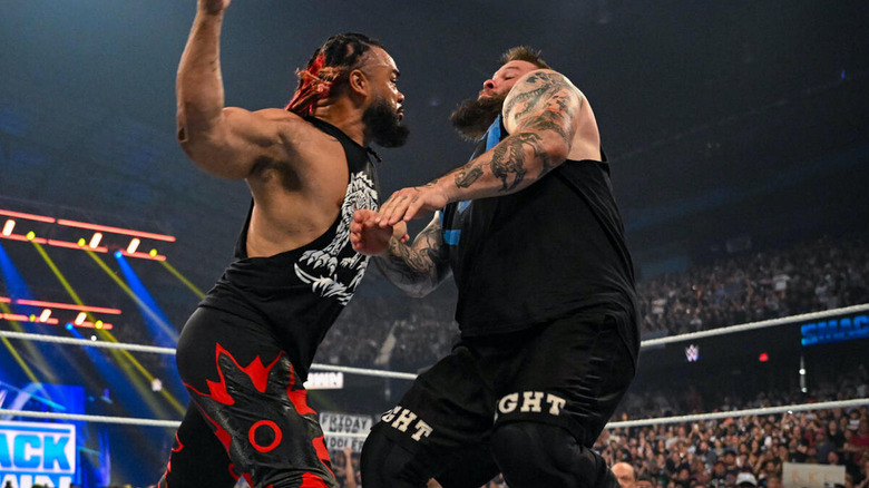 Jacob Fatu takes out Kevin Owens