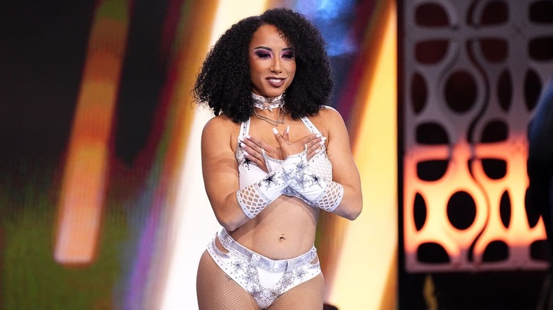 Leila Grey posing during her entrance