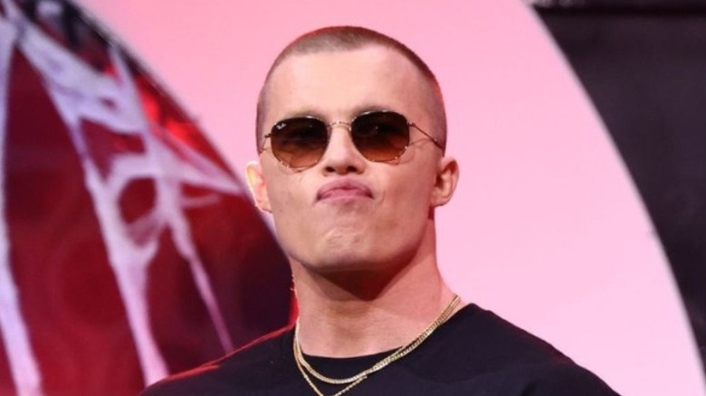 Kyle Fletcher caught making a duckface while his head was shaved