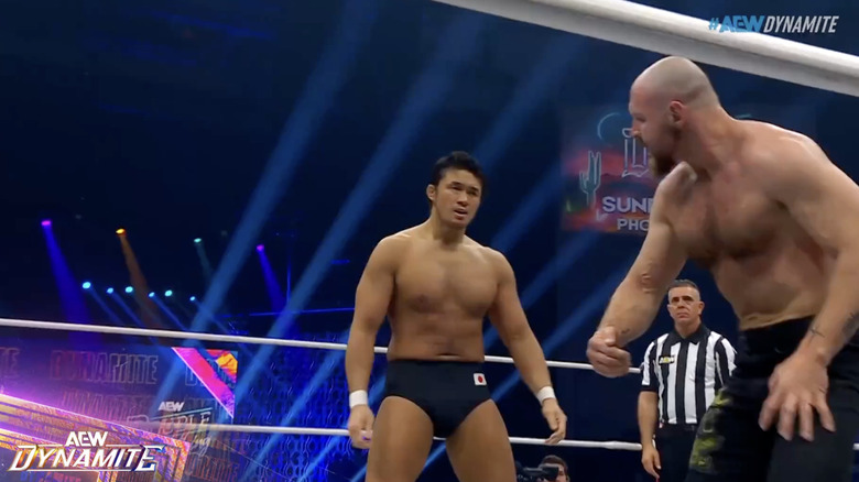 Shibata and Moxley in the ring