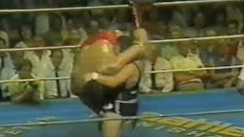 Wanz bodyslams Andre