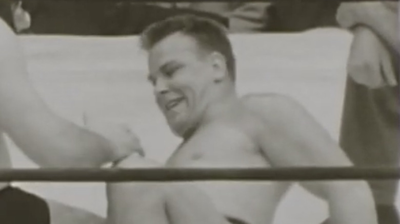 Ray Gunkel fights Hans Schmidt