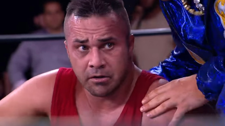 Teddy Hart hand on shoulder