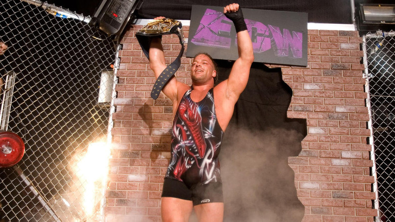 Rob Van Dam holding WWE Championship