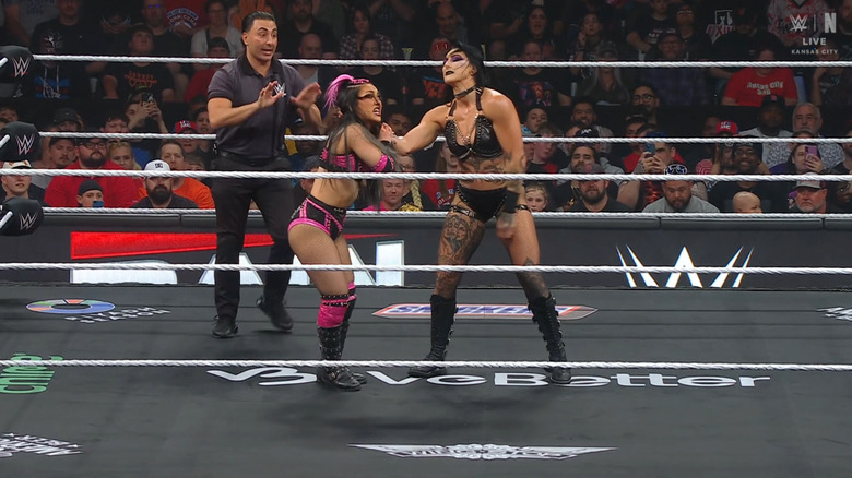 Perez and Ripley inside the ring