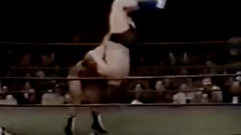 Strong Kobayashi bodyslams Kobayashi
