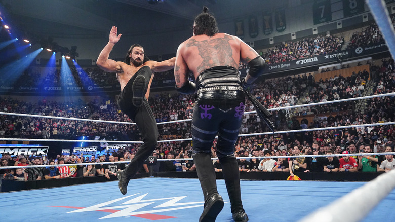 Drew McIntyre hits Damian Priest with a Claymore kick
